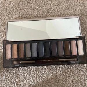 Urban Decay Naked Smokey Eyeshadow Pallet